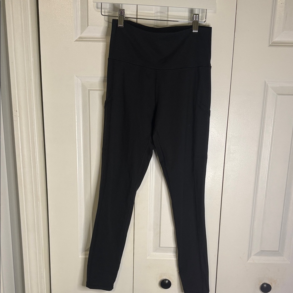 Women's Black High-Waisted Leggings with Pockets